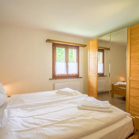 アパート Edelweiss Ferienwohnung, Attica Muntognas