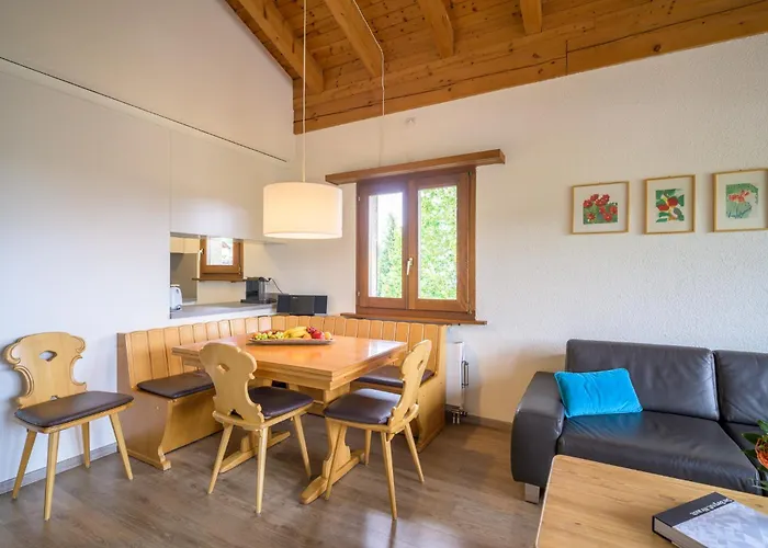 Edelweiss Ferienwohnung, Attica Muntognas Appartement Flims