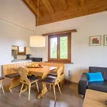 Edelweiss Ferienwohnung, Attica Muntognas Apartment Flims