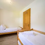 Apartment Edelweiss Ferienwohnung, Attica Muntognas