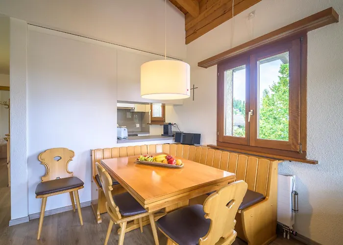 Edelweiss Ferienwohnung, Attica Muntognas *