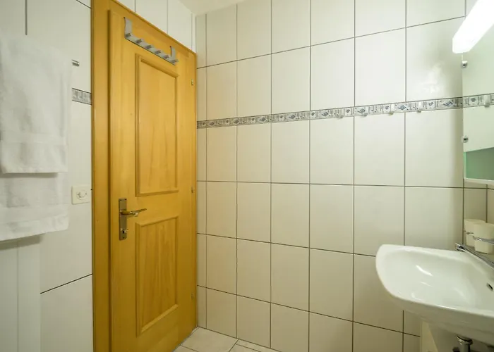 Apartment Edelweiss Ferienwohnung, Attica Muntognas Flims